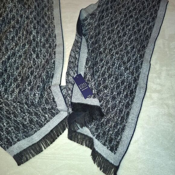 NEW WITH TAGS Textured Knit Scarf, Fringe Trim, by Steel & Jelly - Picture 2 of 3